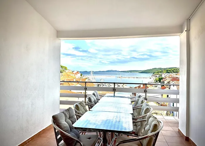 Adriatic Nest Apartman *